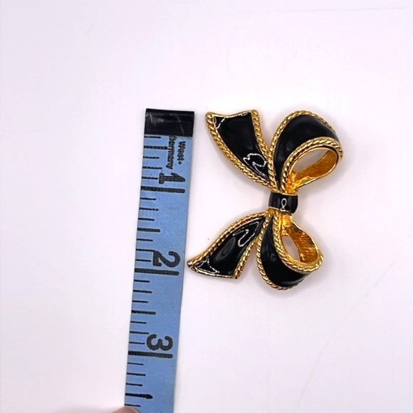 KJL for Avon Vintage Signed Black Enamel Gold Tone Bolo Slide Necklace Enhancer - Picture 6 of 6